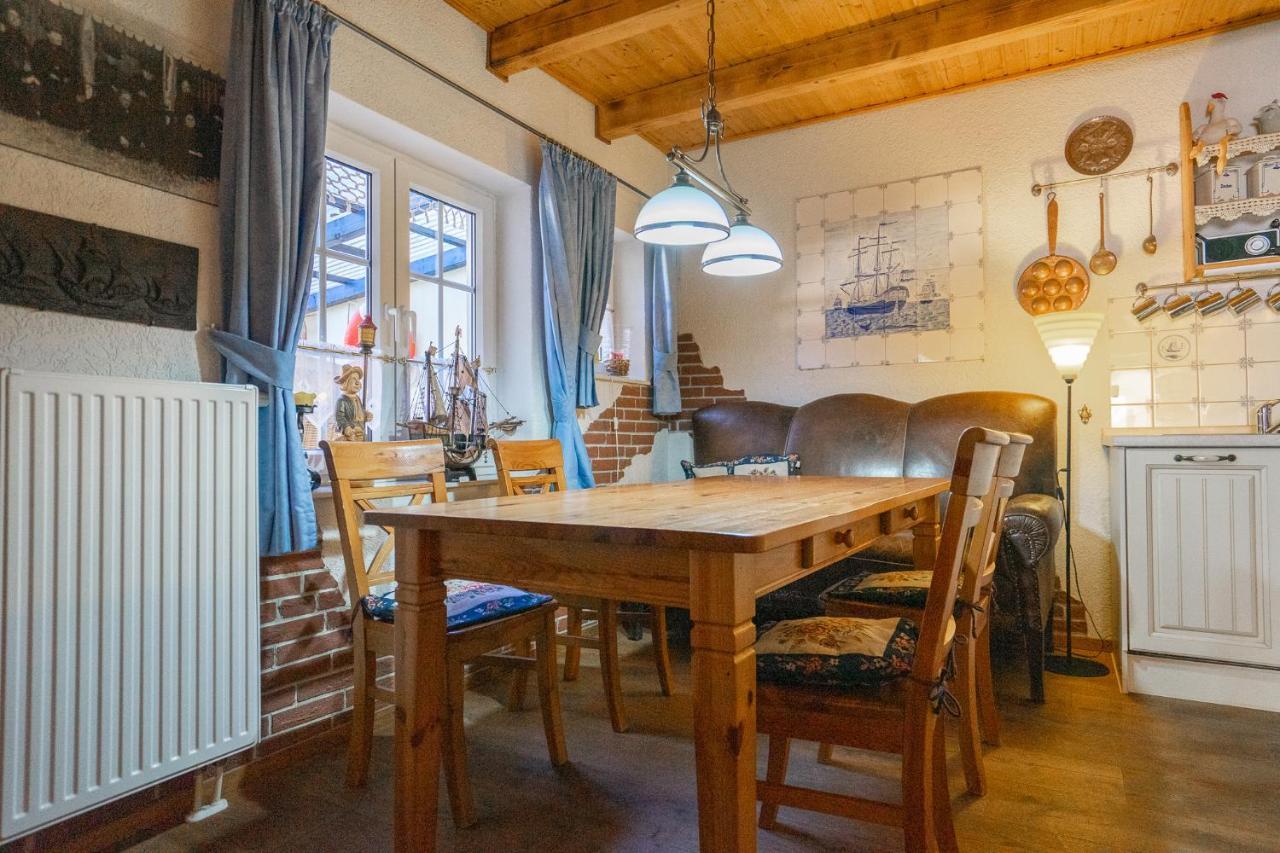 Godewind Haus Wattwurm Apartment Busum Exterior photo